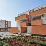 2 Bedroom Stunning In Nin