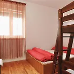 2 Bedroom Stunning In Nin
