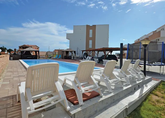 2 Bedroom Stunning In Nin